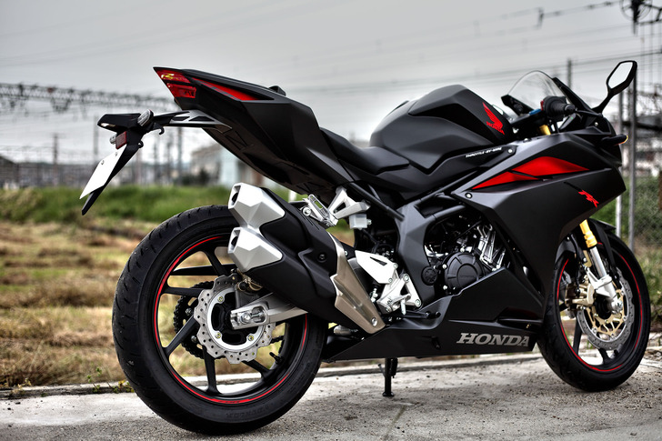 CBR250RRリアビュー