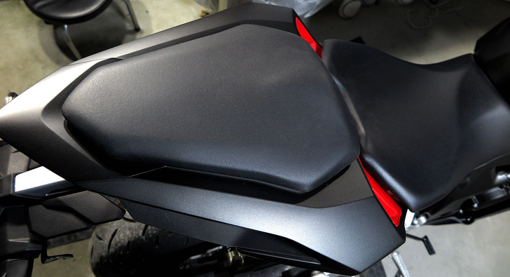 CBR250RRリアシート