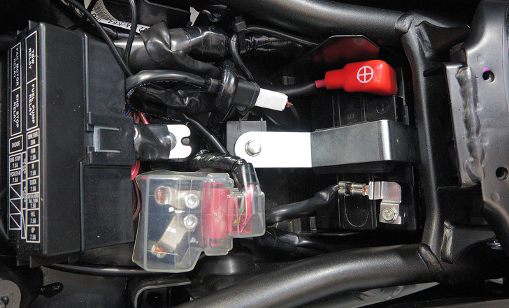 CBR250RRバッテリーの小型化