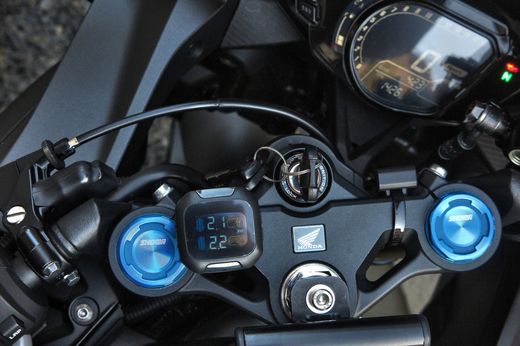 CBR250RR空気圧モニター