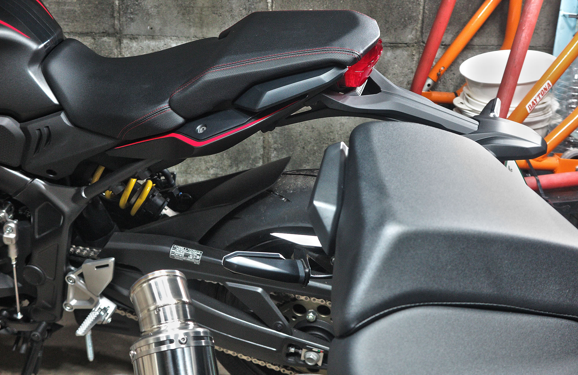 Cbr650r用フェンダーレスキット 製作開始 シモケンサイズのバイク専用ブログ