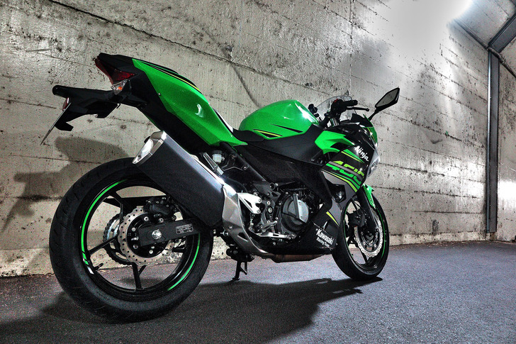2018年製Ninja400