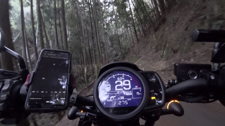 REBEL1100DCTと林道2