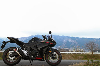 yzf-r25-2015-01-05-01.jpg