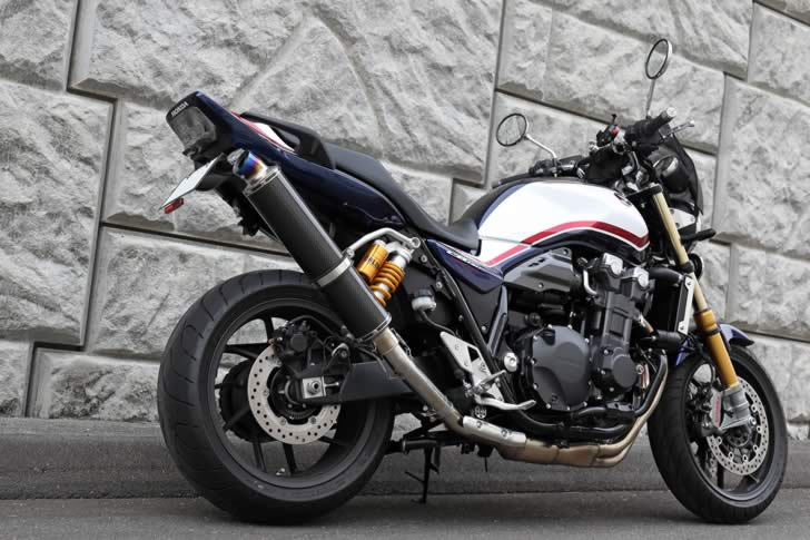 CB1300SF(SC54)カーボンマフラーリアビュー