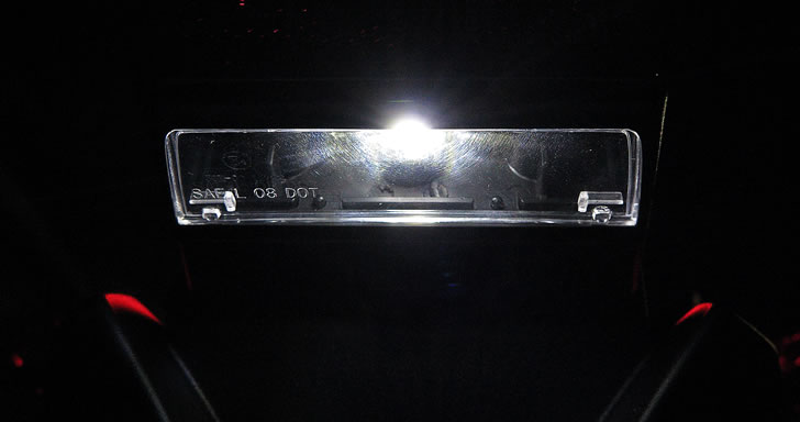 GSX250RのLEDナンバー灯