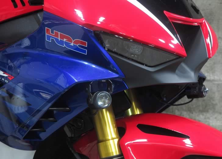 CBR1000RR-RのLEDライト